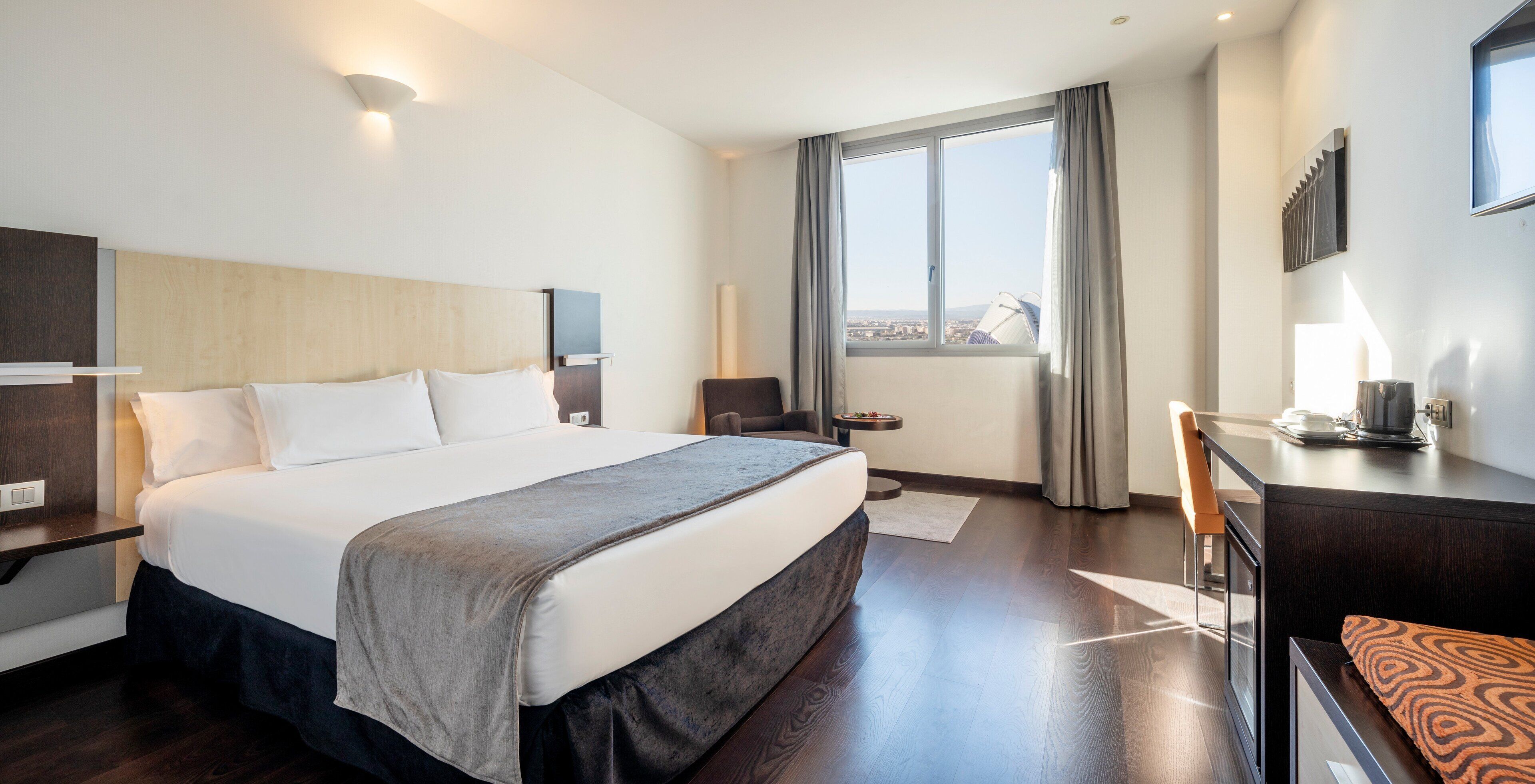 1 bedroom, down duvets, in-room safe, desk