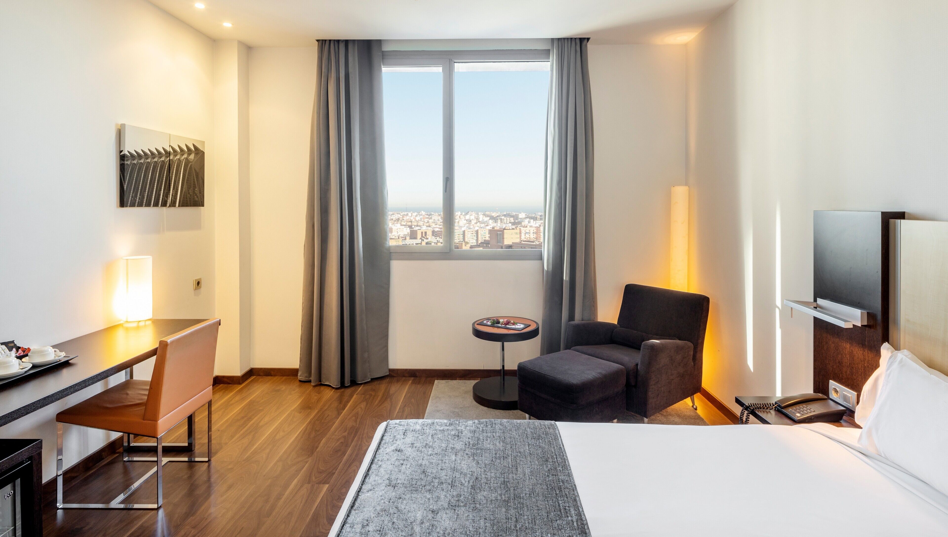 double room | 1 bedroom, down duvets, in-room safe, desk