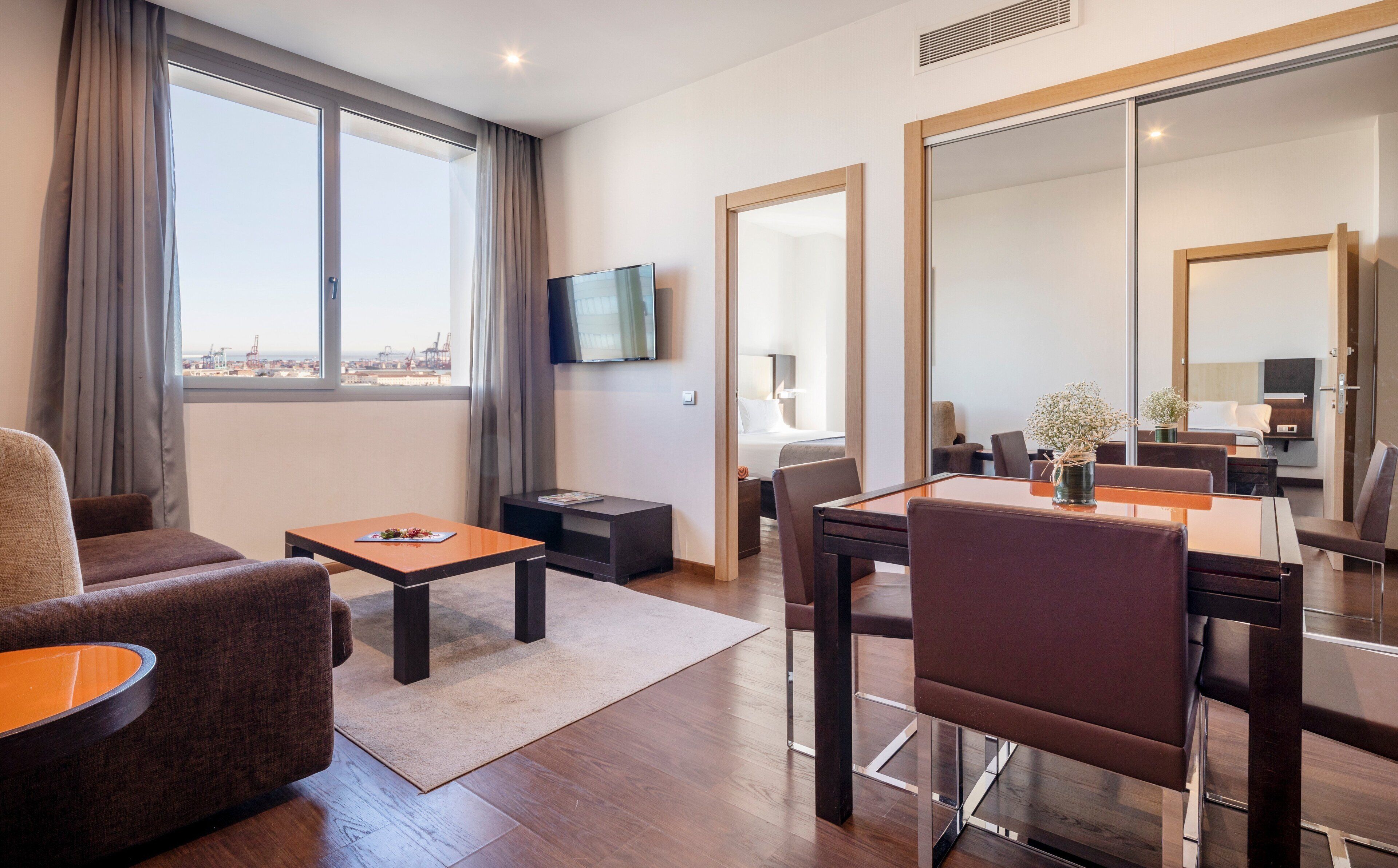 Down comforters, in-room safe, desk, laptop workspace