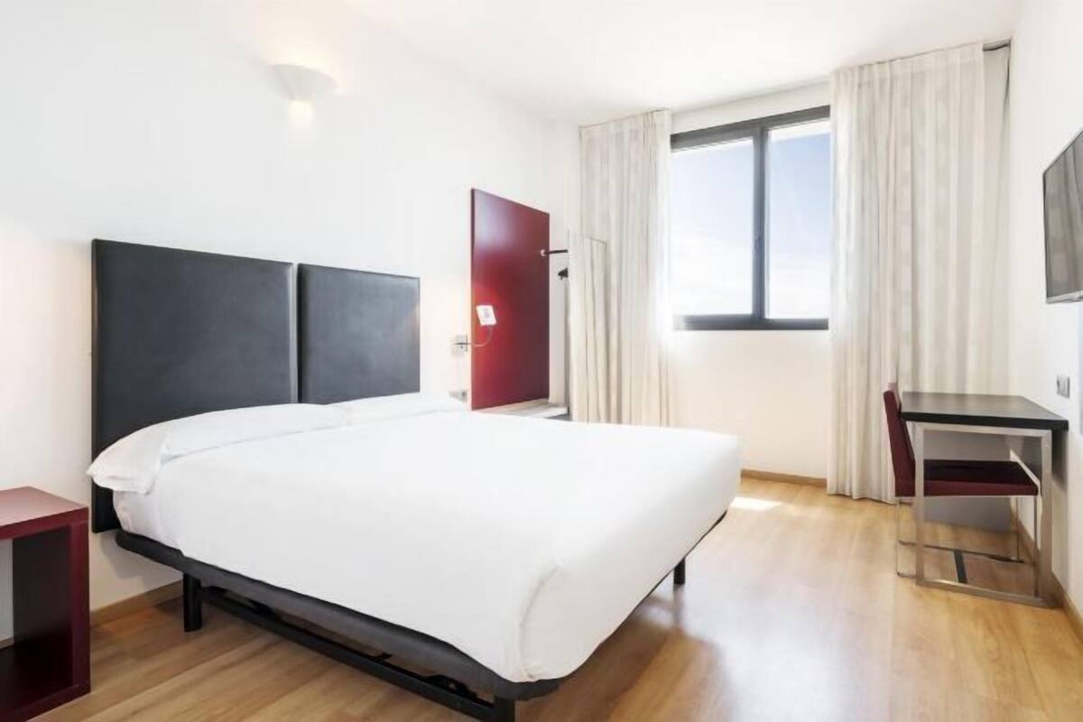 Couette en duvet d'oie, coffres-forts dans les chambres, bureau