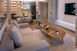 Suite Presidencial | Living area | 50-inch Smart TV with digital channels, TV - Serhs Natal Grand Hotel & Resort (Natal)