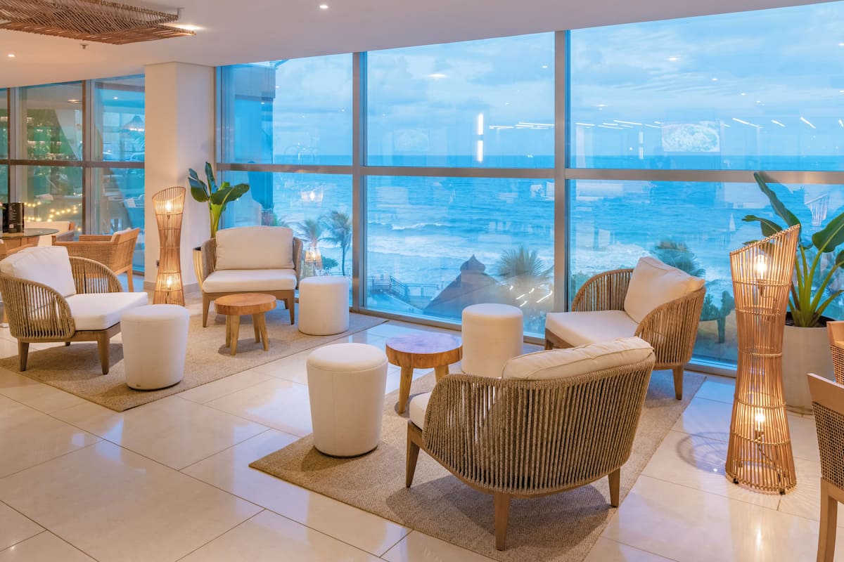 3 bars/lounges, poolside bar