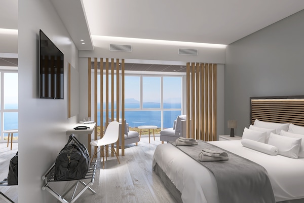 Junior Studio Suite, Partial Sea View | Free WiFi, bed sheets