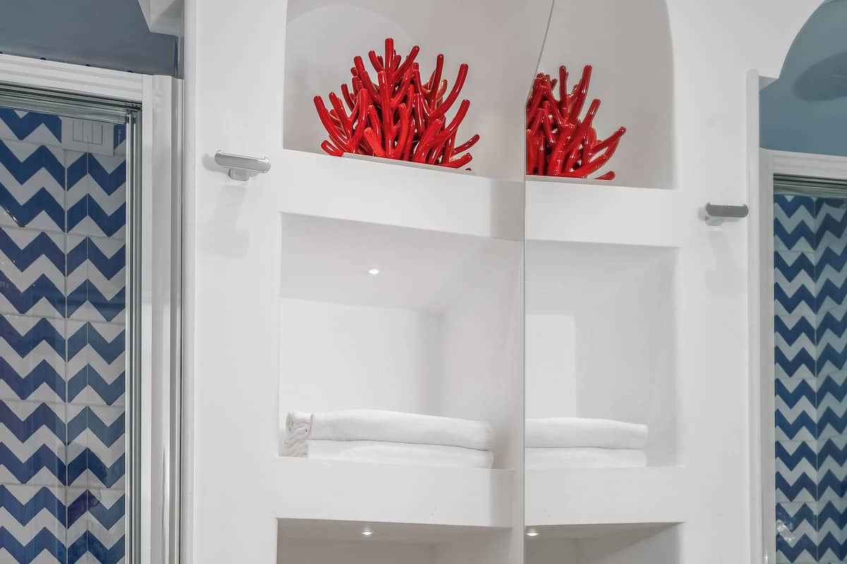 shower, free toiletries, hair dryer, slippers