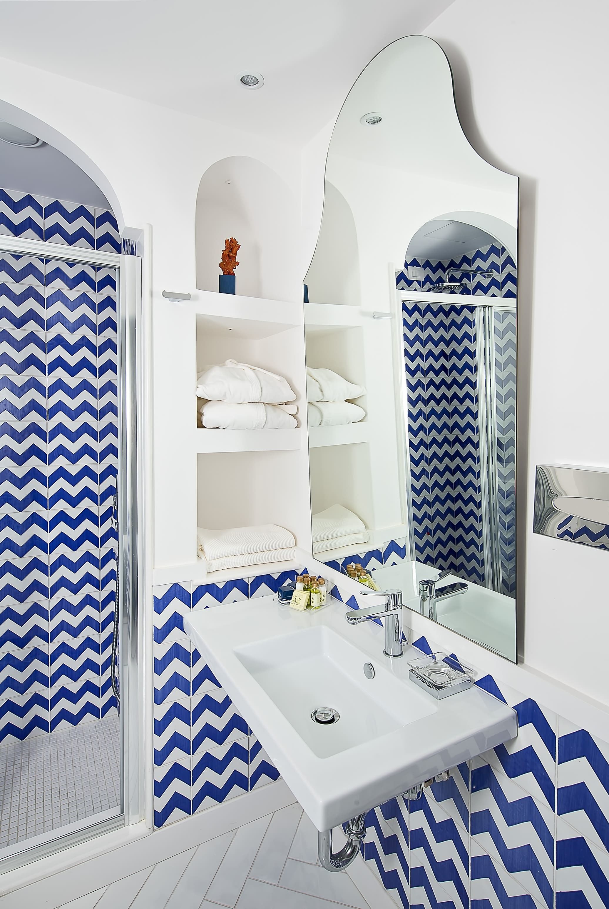 comfort triple room, balcony, sea view | bathroom | shower, free toiletries, hair dryer, slippers