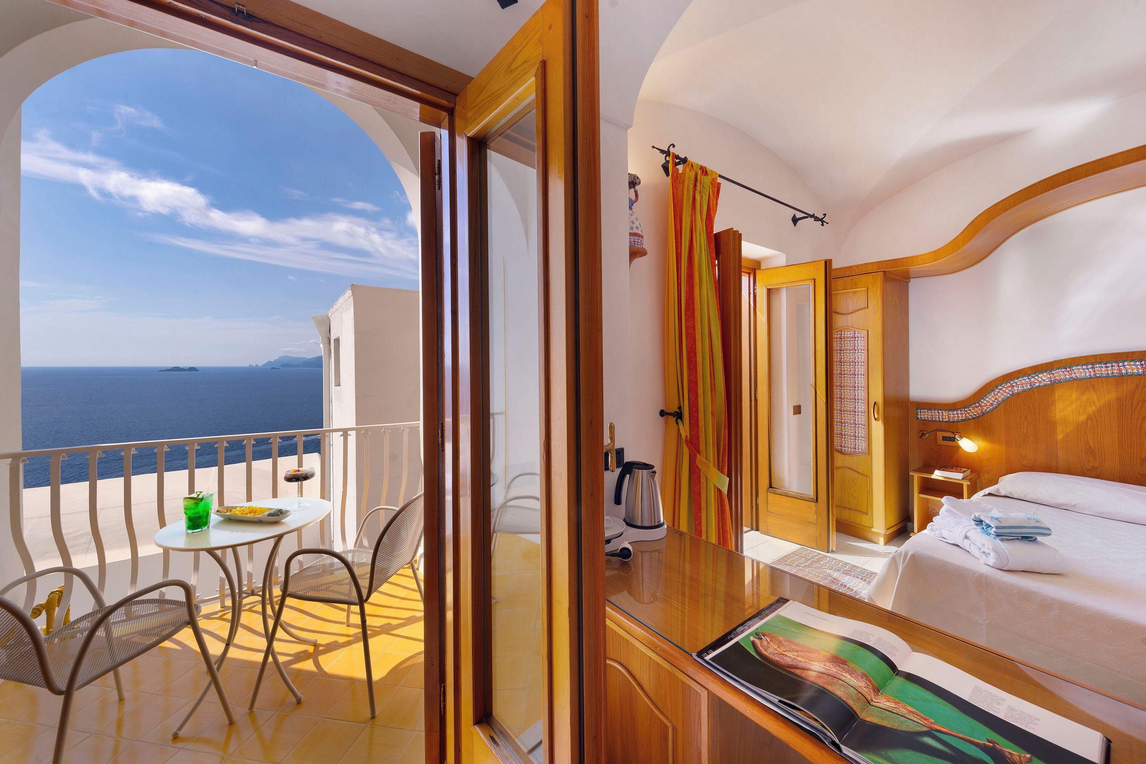 Superior Double or Twin Room, Partial Sea View | Terrasse/patio