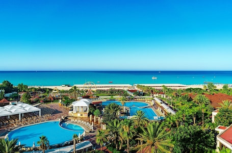 Indoor pool, 3 outdoor pools, pool umbrellas, pool loungers. Club Hotel Turan Prince World - All Inclusive