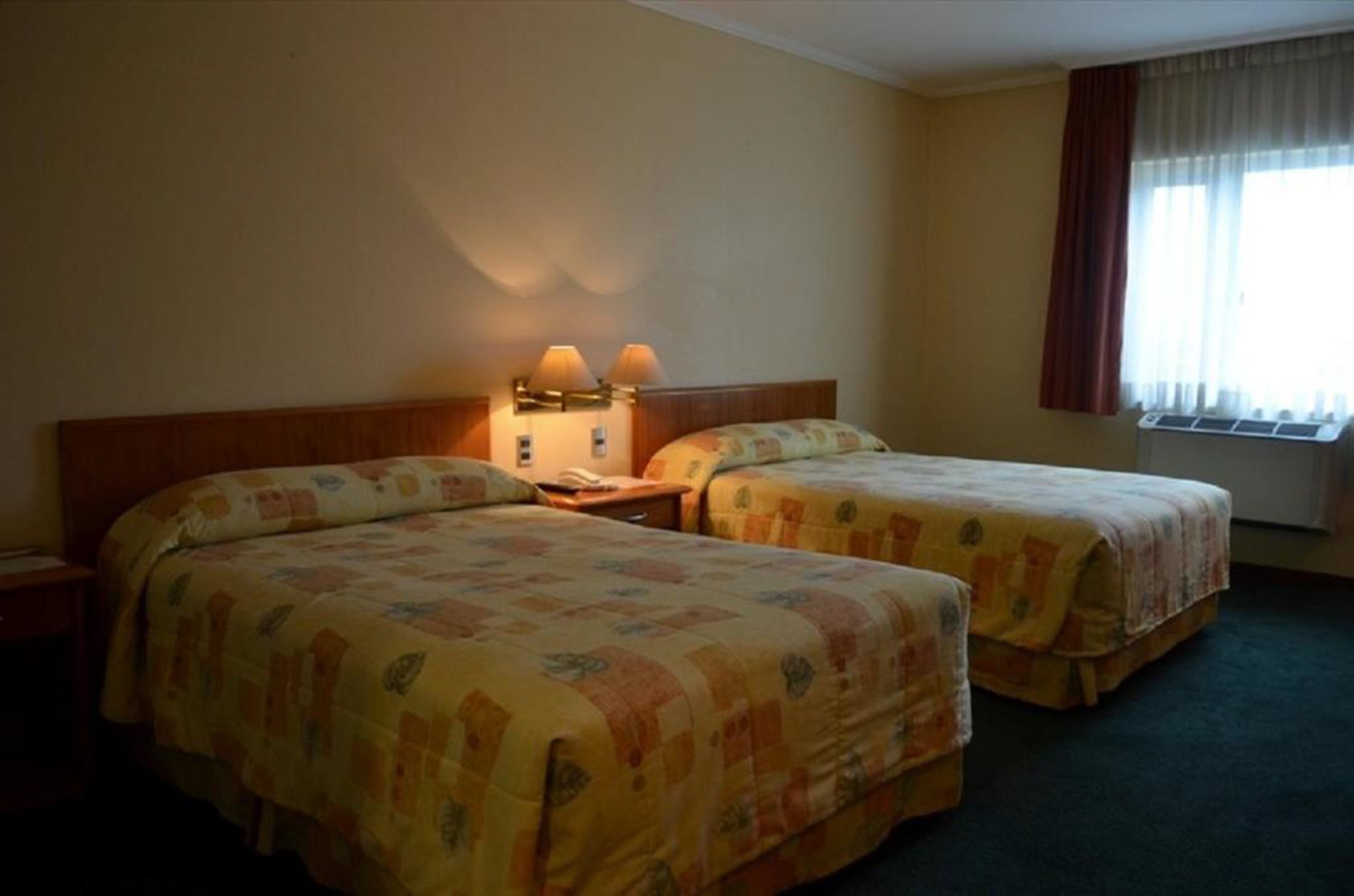 standard room | 1 bedroom, premium bedding, minibar, in-room safe