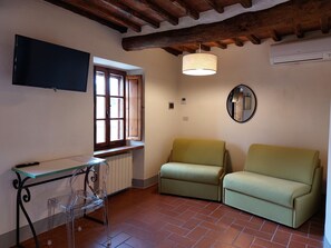 Chambre Double Classique | Couette en duvet d'oie, bureau, rideaux occultants, Wi-Fi gratuit