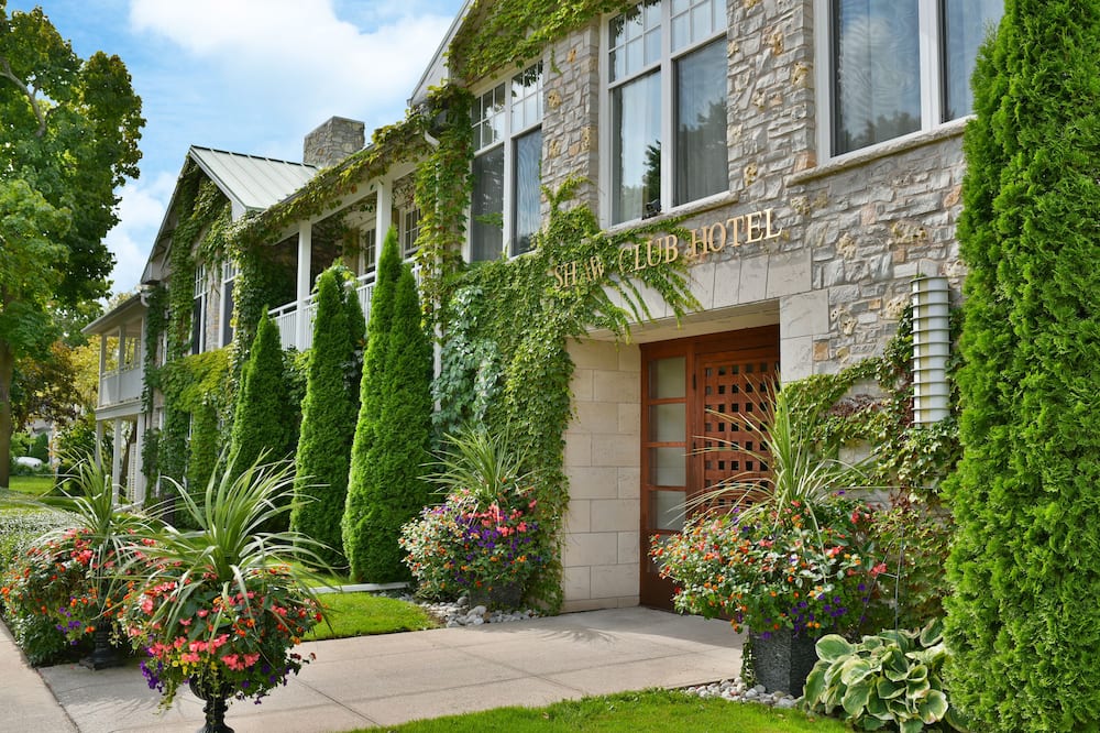 The Shaw Club Hotel