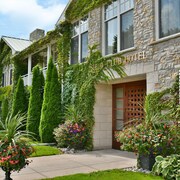 The Shaw Club Hotel