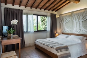 Suite Junior | Con stile personalizzato, con arredamento individuale, tende oscuranti