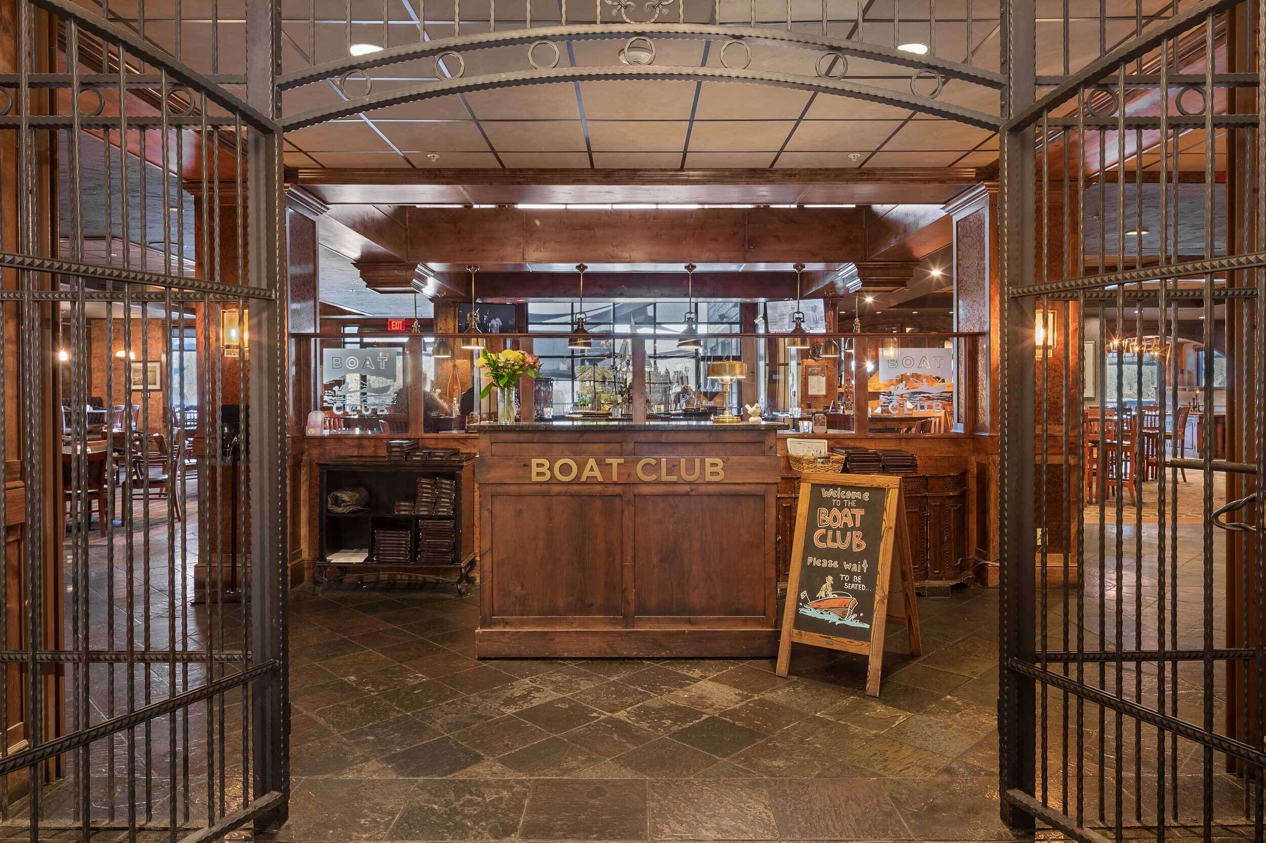 breakfast, lunch, dinner served; pool views