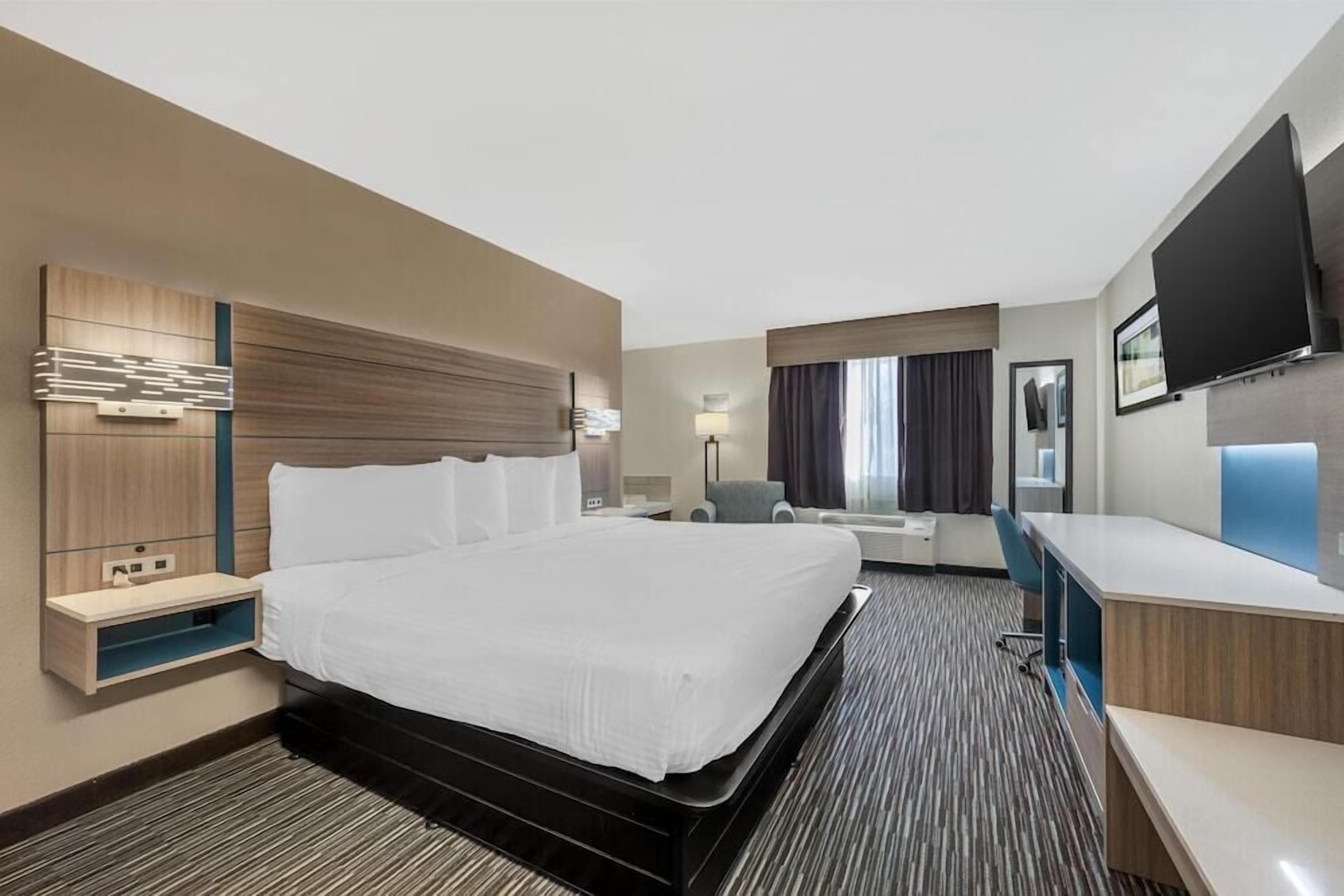 Pillow-top beds, in-room safe, laptop workspace, iron/ironing board