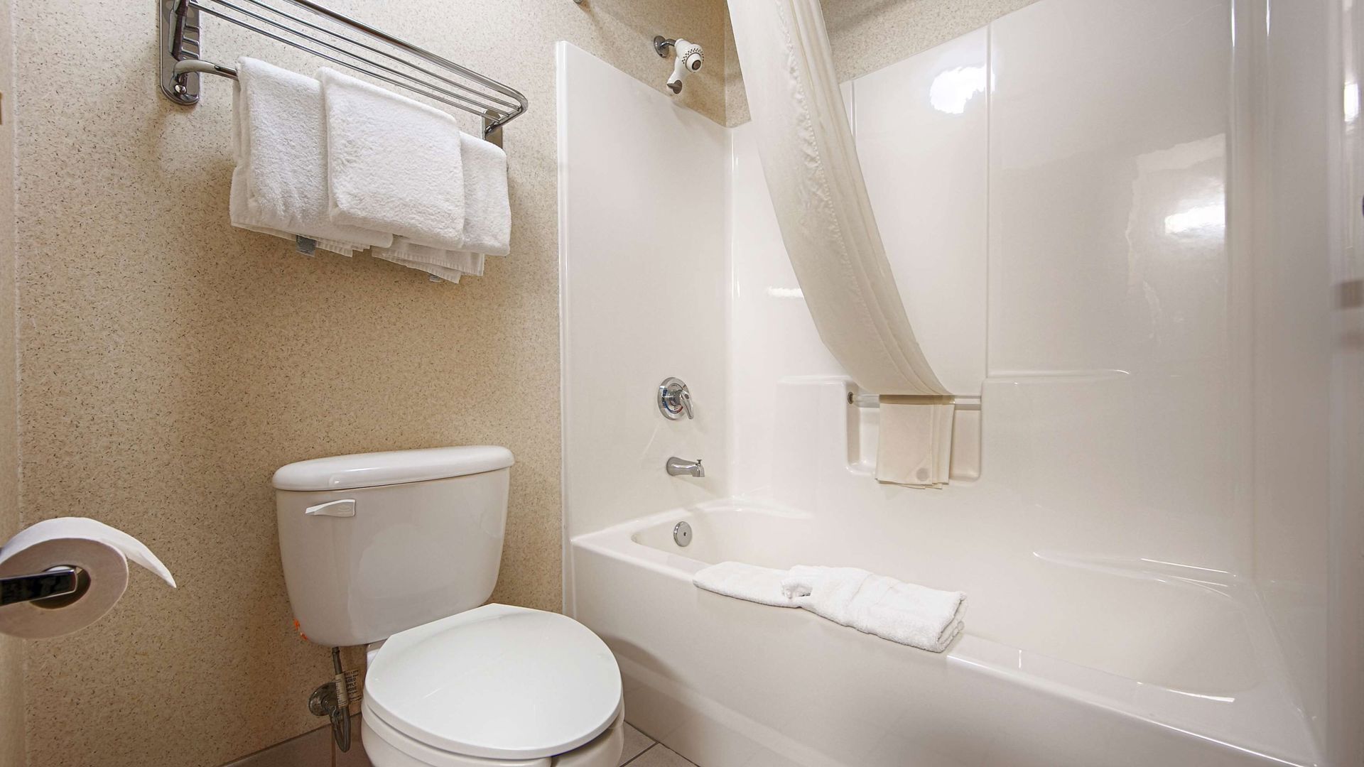 Bathroom | Free toiletries, hair dryer, towels, soap