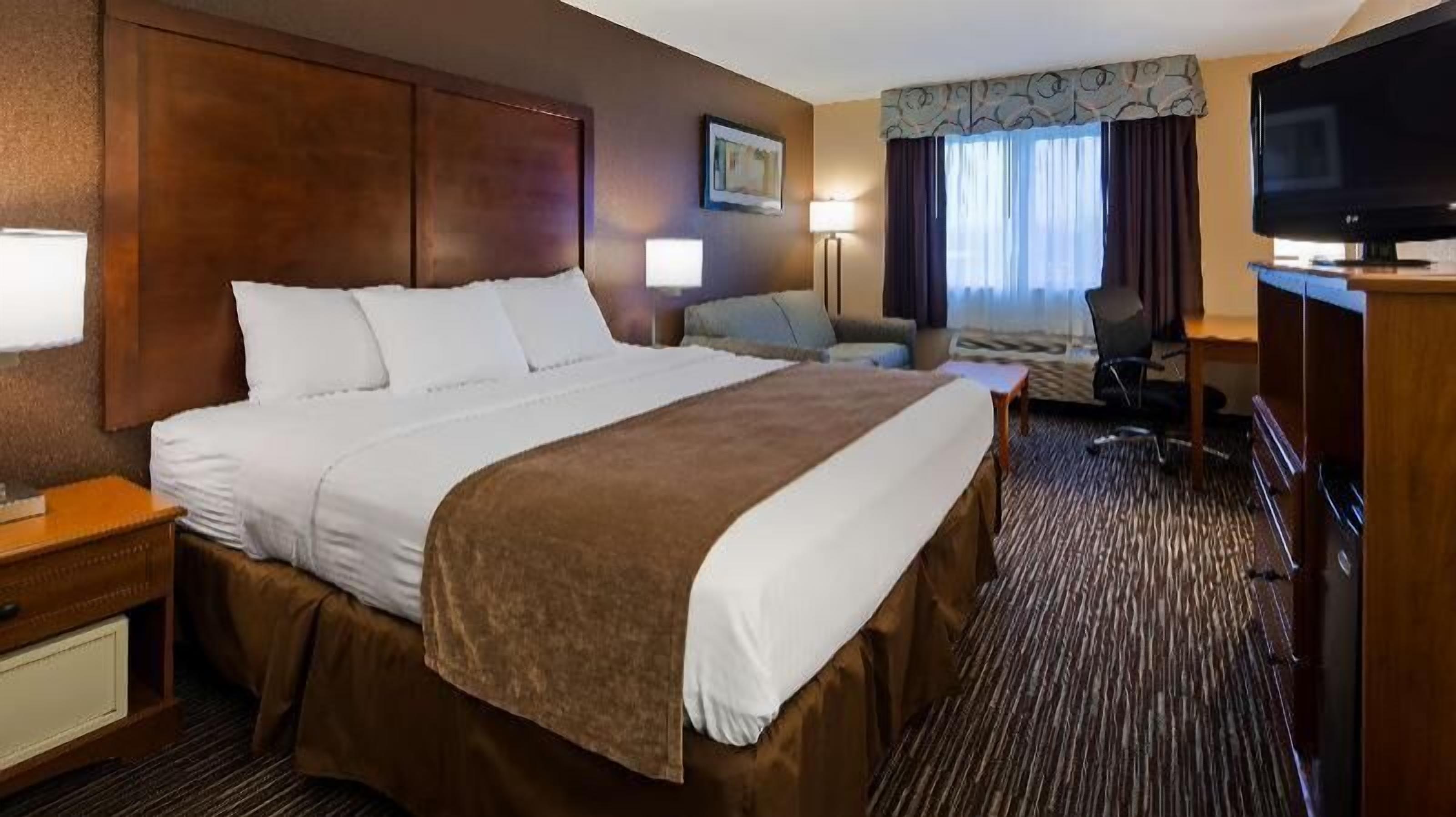 Pillow-top beds, in-room safe, laptop workspace, iron/ironing board