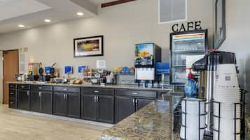 Café da manhã para viagem grátis todos os dias