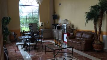 Lobby-Lounge