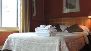 Room, 1 Double Bed, Shared Toilets, Private Shower | Free WiFi