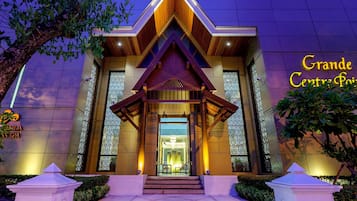 Front of property – evening/night