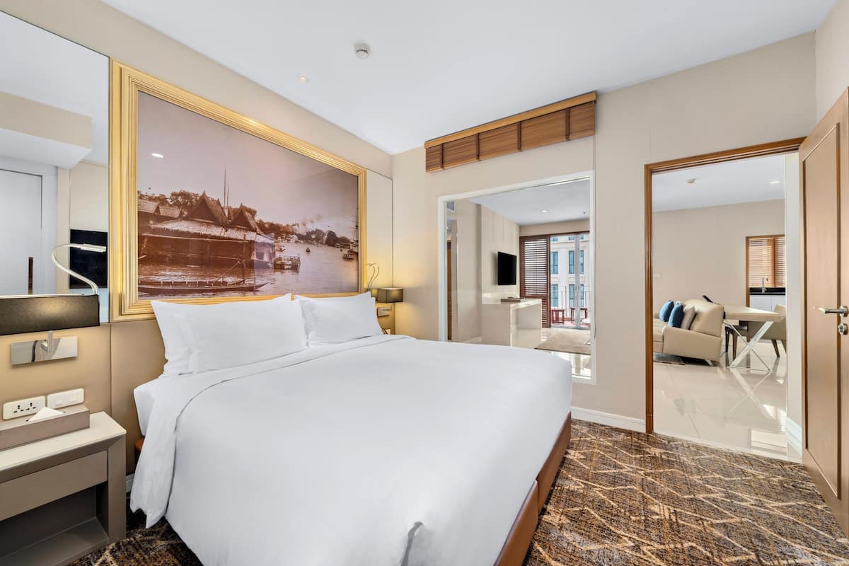 Suite, 3 Schlafzimmer, Balkon | Minibar, Zimmersafe, Schreibtisch, Bügeleisen/Bügelbrett