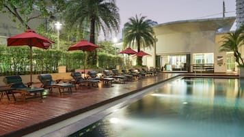 2 outdoor pools, pool umbrellas, pool loungers