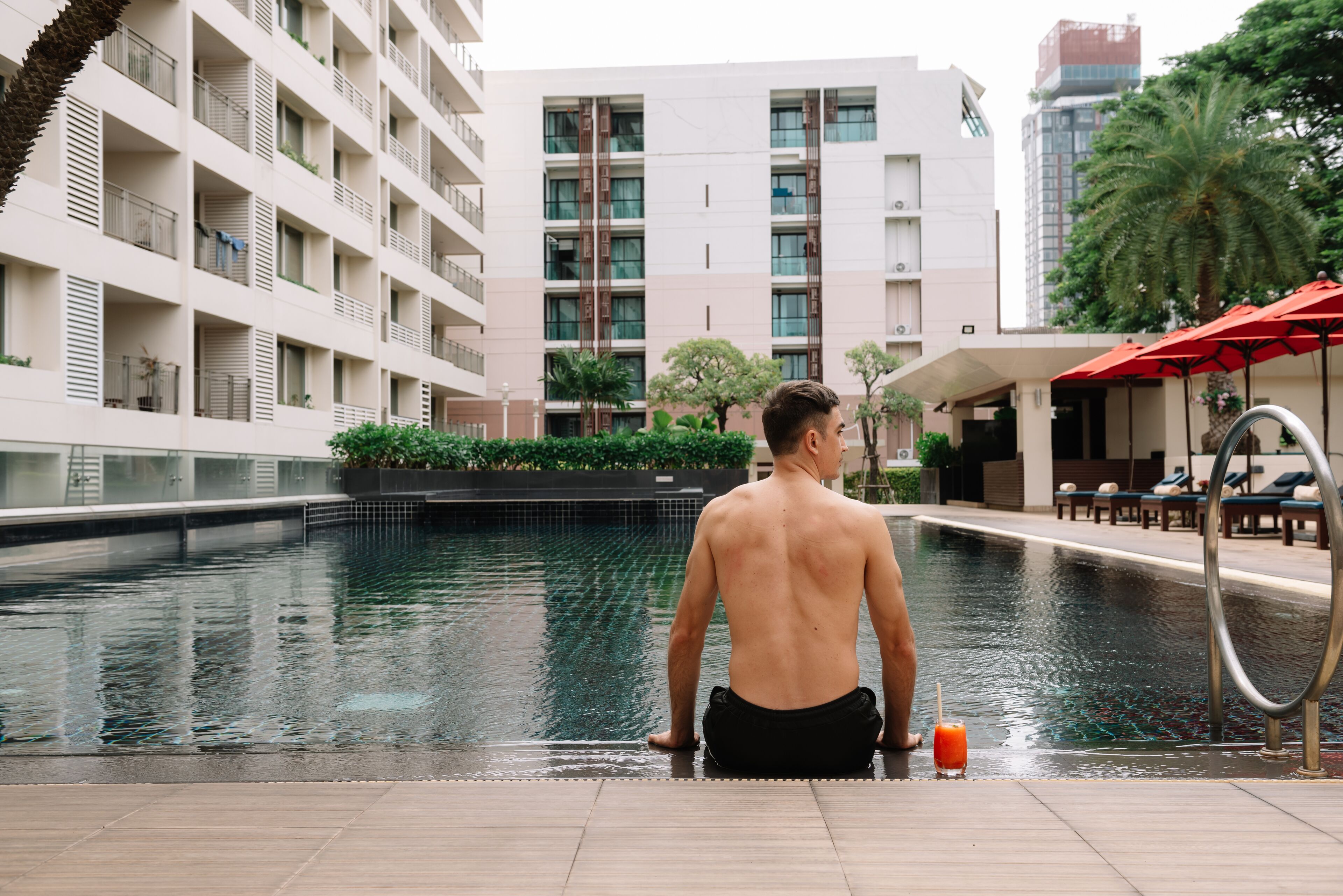2 outdoor pools, pool umbrellas, pool loungers