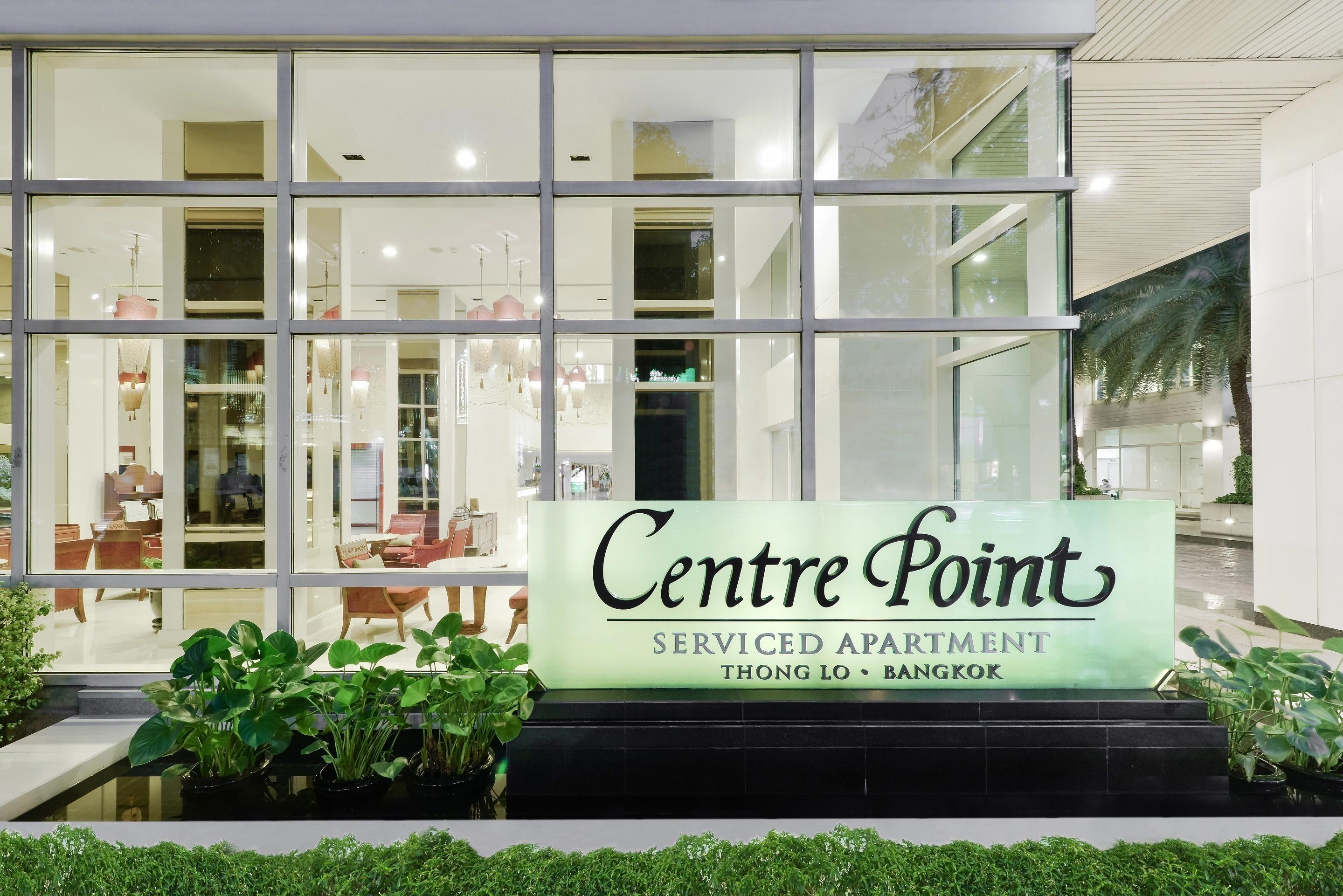 Un immeuble d’appartements avec services, appelé « Centre Point », situé à Bangkok.