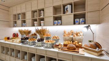 Café da manhã, almoço e jantar