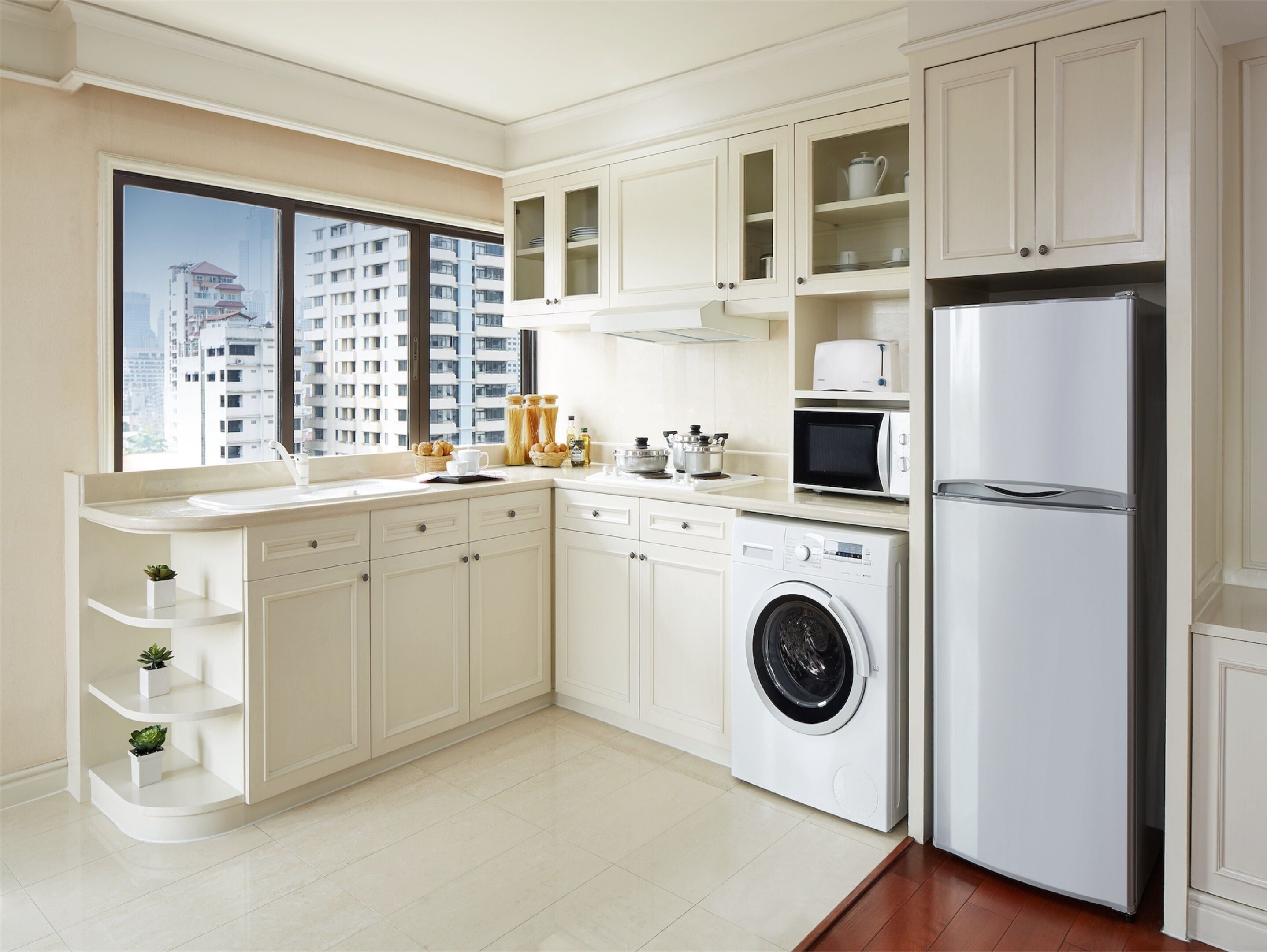 full-sized fridge, microwave, electric kettle