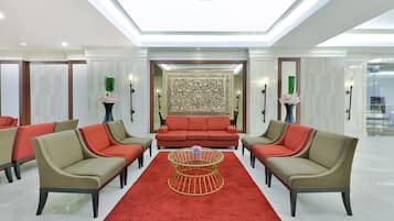 Coin salon dans le hall