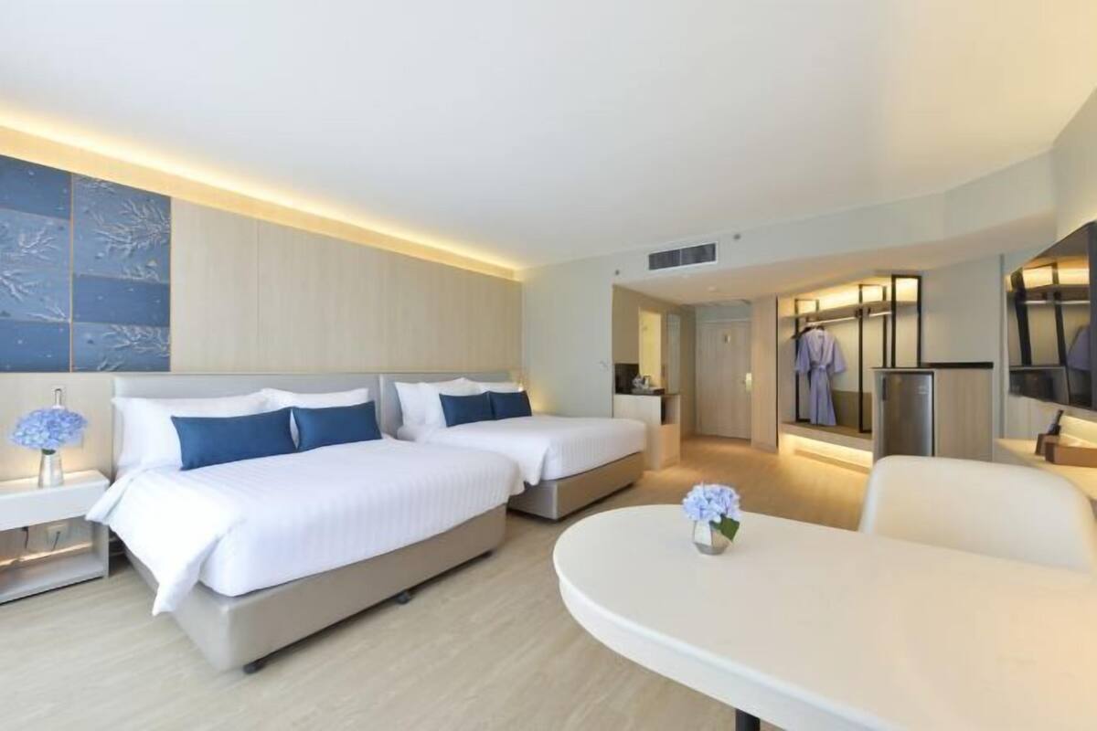 Minibar, in-room safe, desk, iron/ironing board (on request)