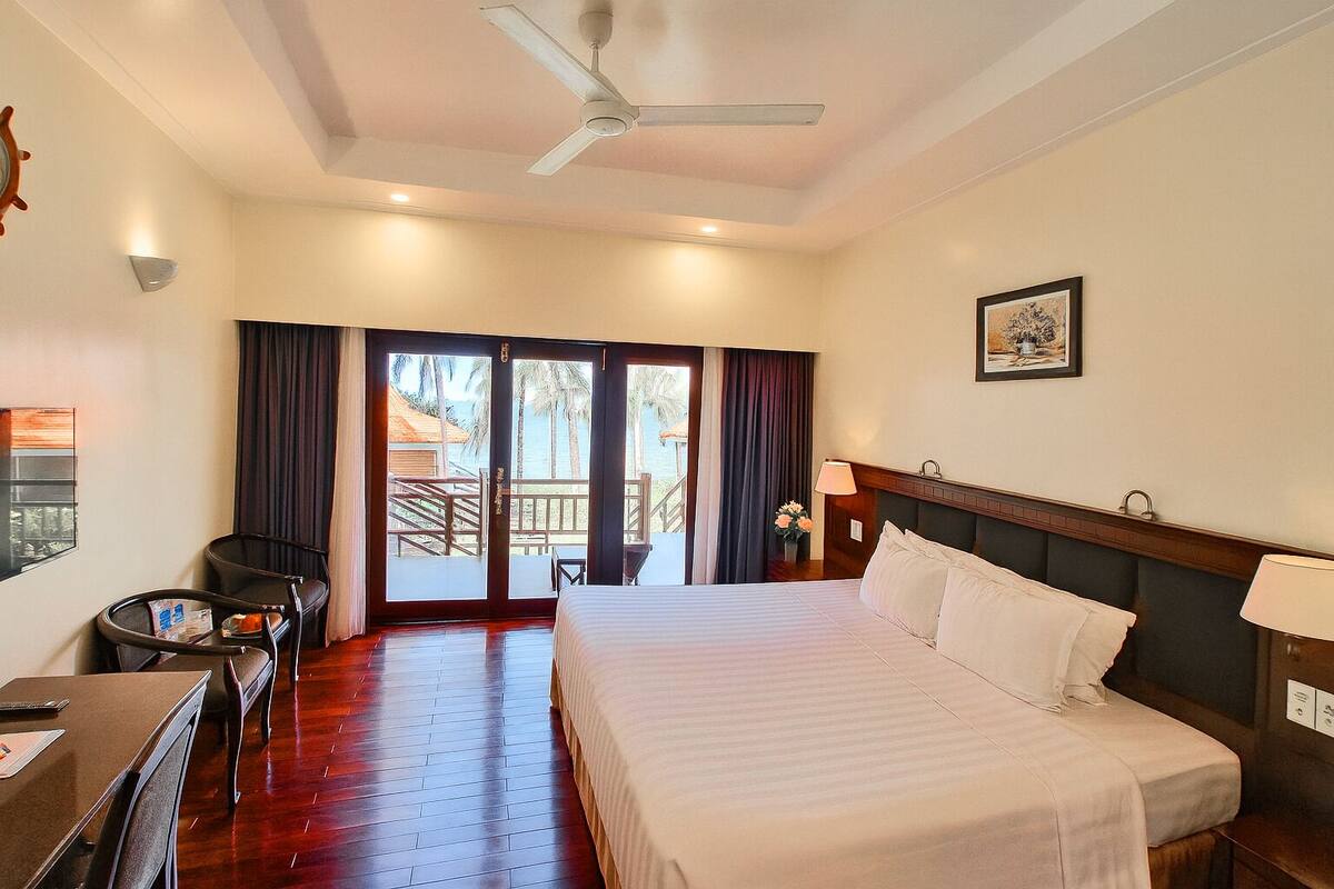 Deluxe Room, Garden View (Starcruise) | Bar mini, peti besi dalam bilik, meja, katil bayi/kot (percuma) 