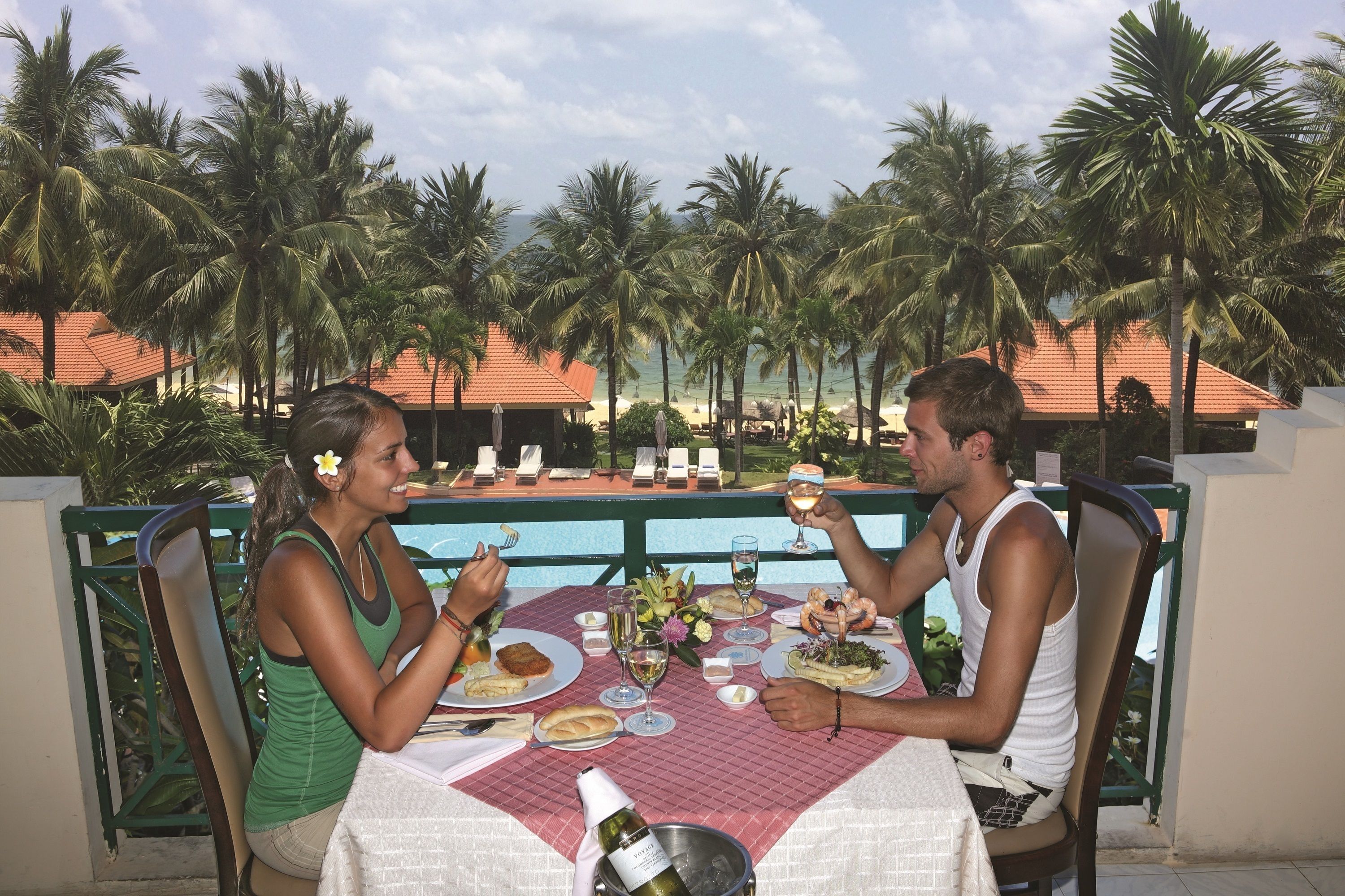 local and international cuisine, pool views