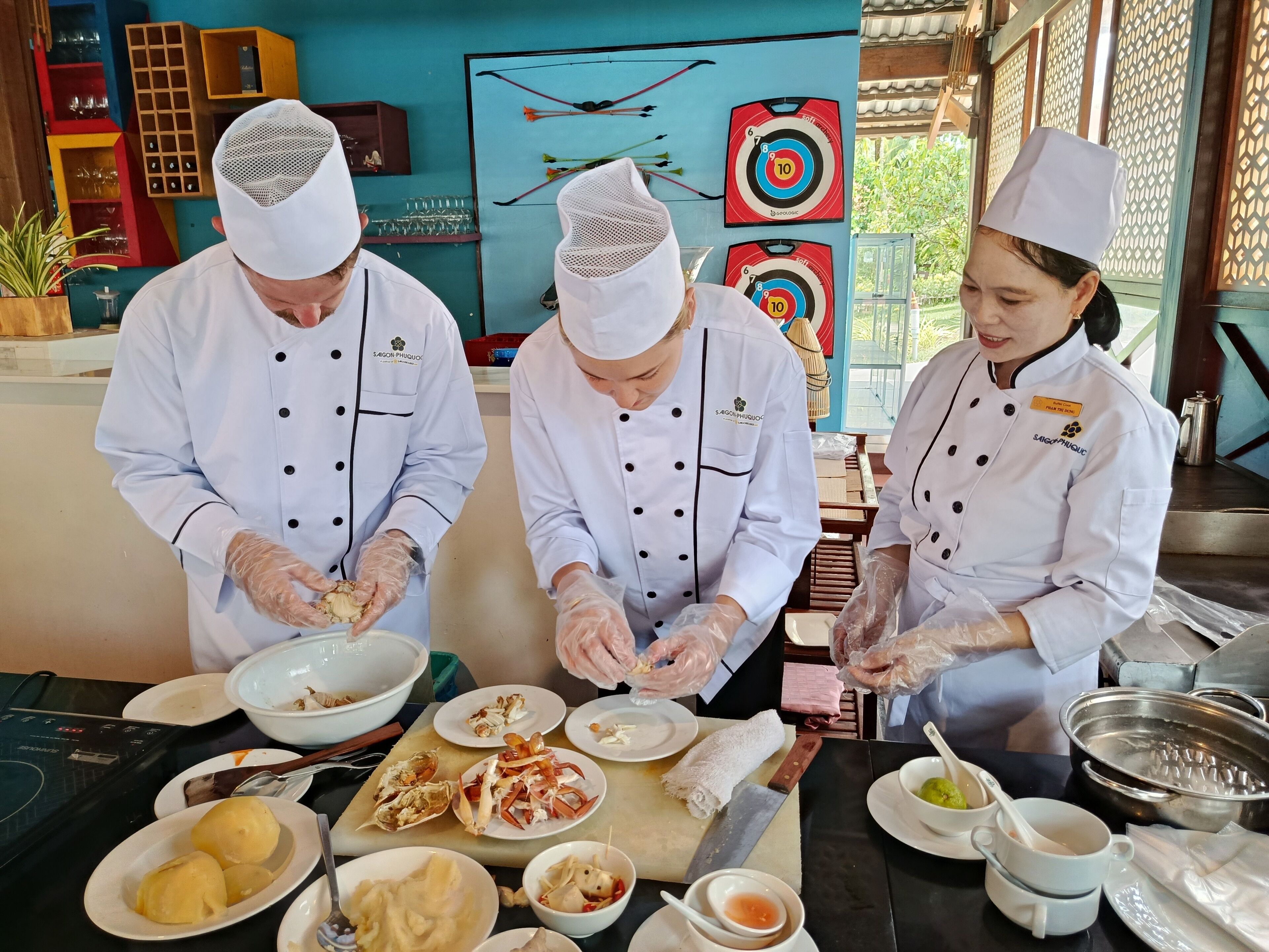 local and international cuisine, pool views
