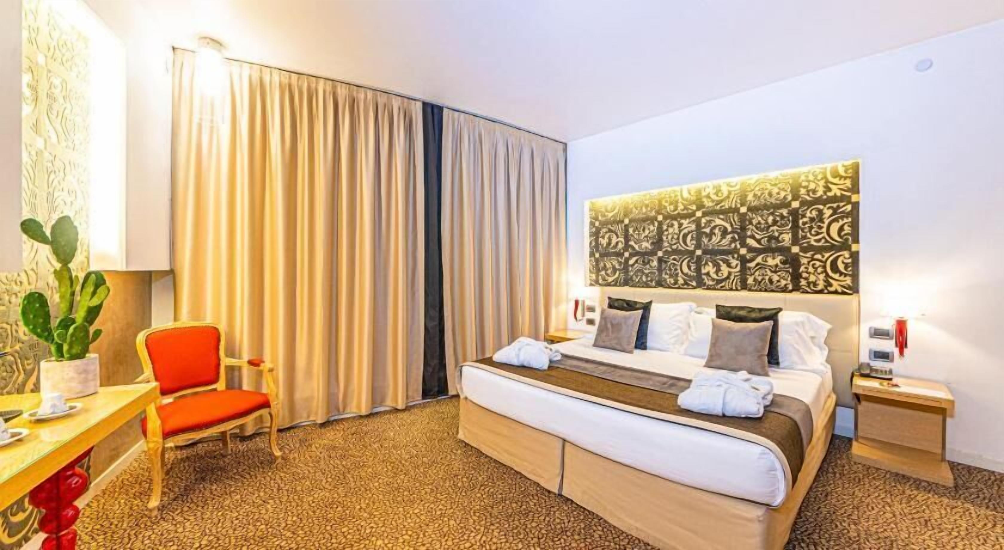 Ropa de cama de alta calidad, edredón y minibar 