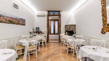 Desayuno continental incluido todos los días