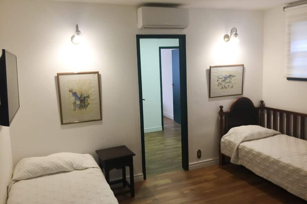 1 bedroom, hypo-allergenic bedding, pillow-top beds, minibar