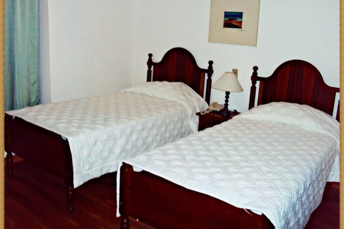 1 dormitorio y ropa de cama hipoalergénica