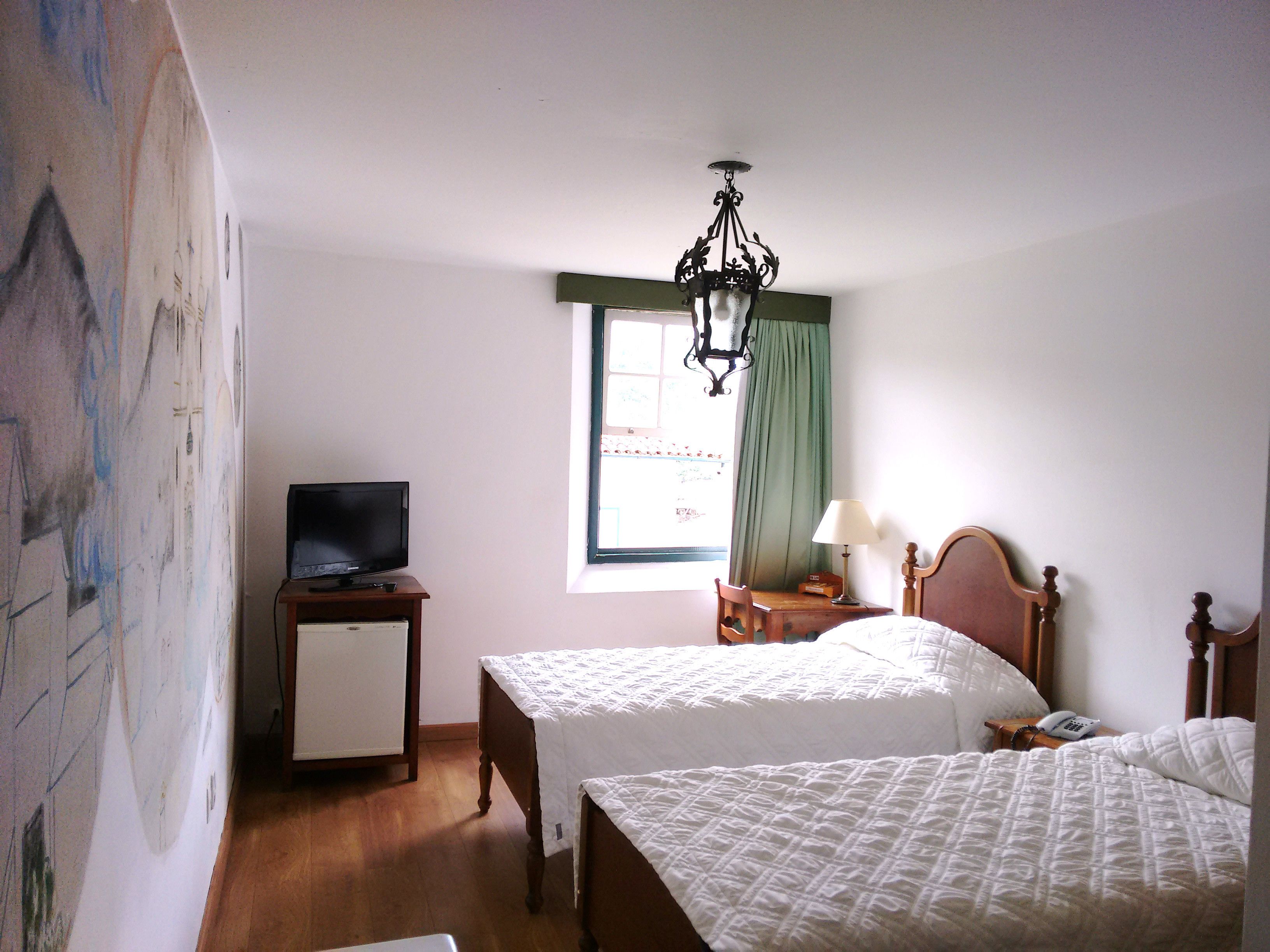 1 bedroom, hypo-allergenic bedding, pillow-top beds, minibar