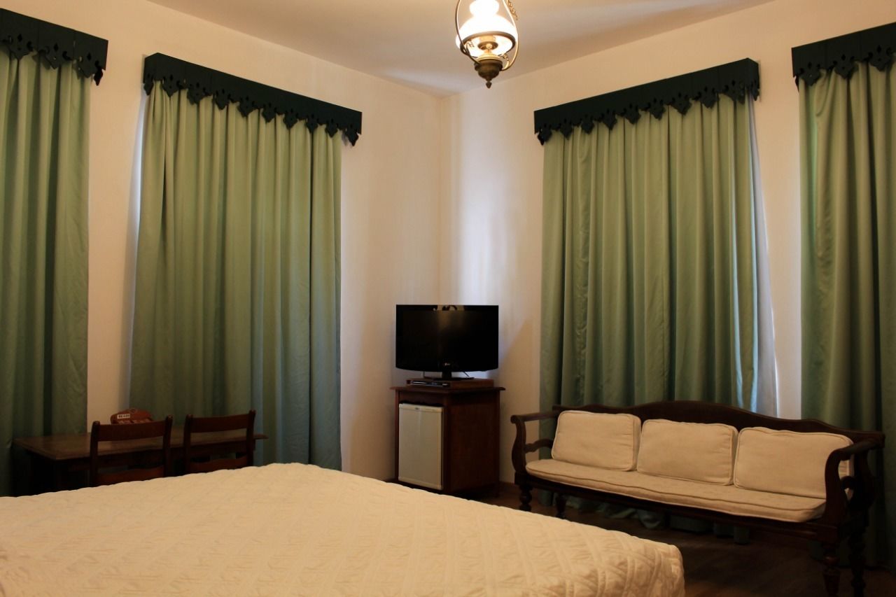 deluxe apartment | 1 bedroom, hypo-allergenic bedding, pillow-top beds, minibar