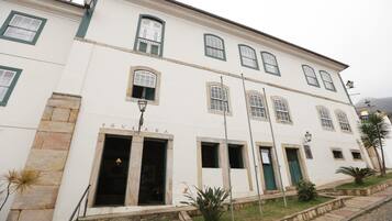 EntrĂ©e de lâhĂ©bergement