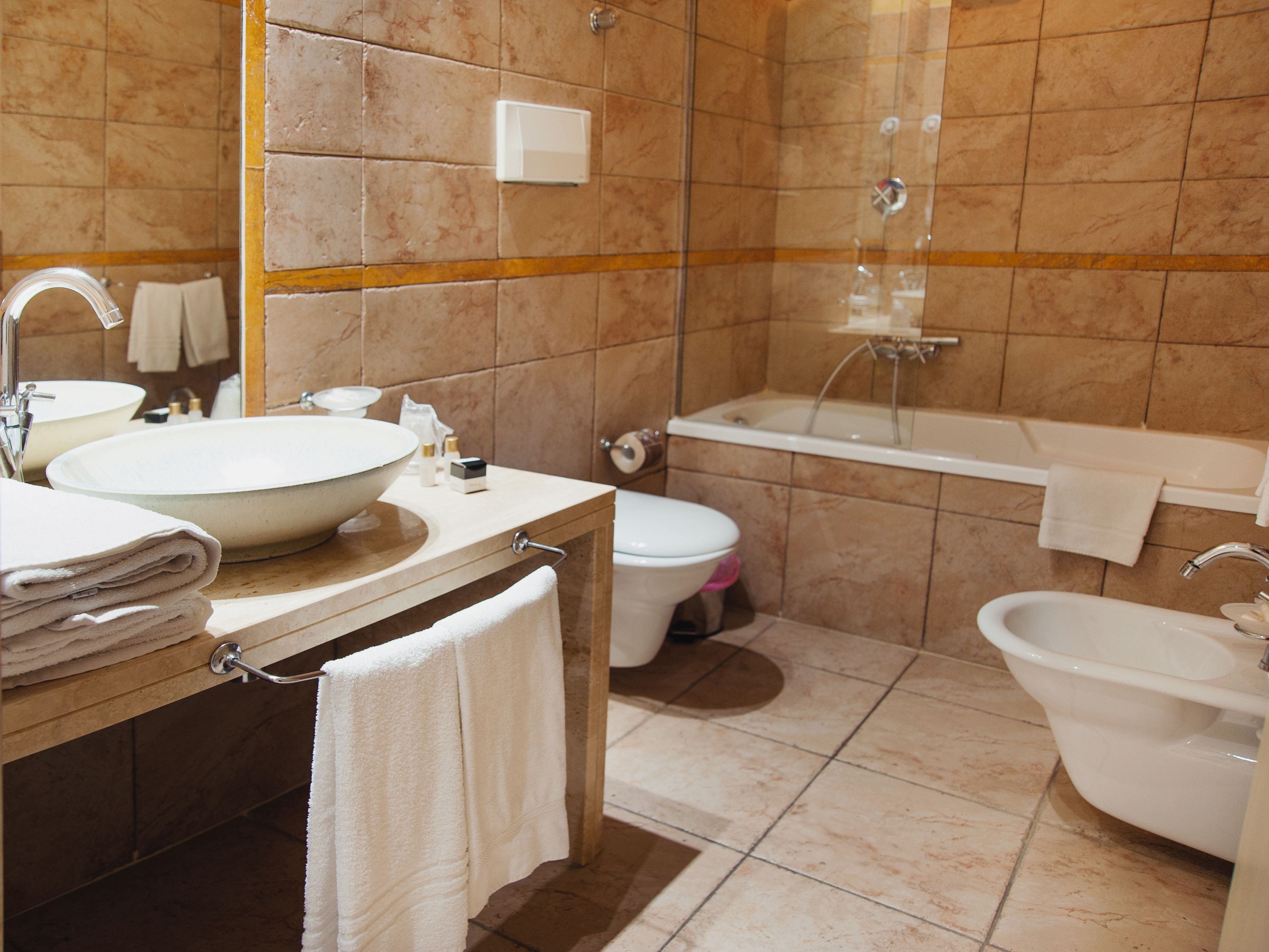 rainfall showerhead, free toiletries, hair dryer, bidet