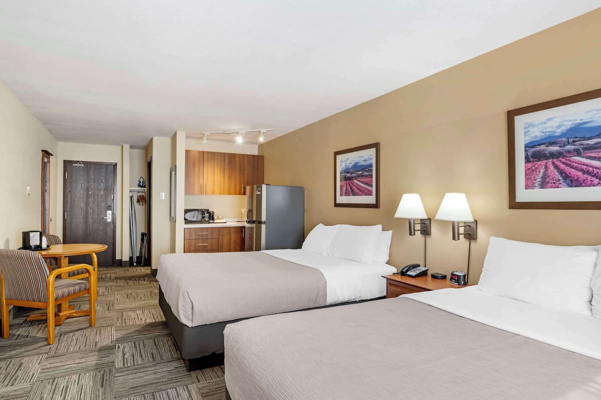 Room, 2 Queen Beds, Non Smoking (Efficiency, Upgrade)