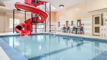 Una piscina techada