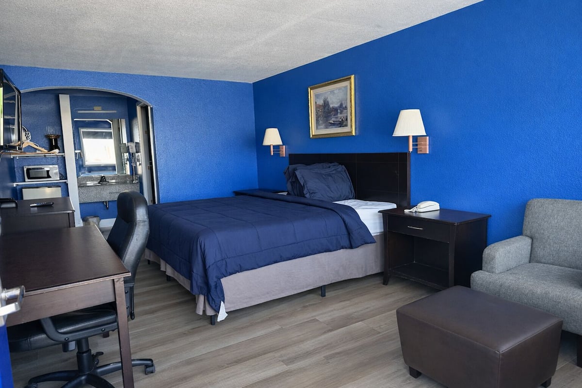 Premium bedding, down comforters, desk, iron/ironing board