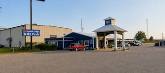 Apollo Lodge and RV Park