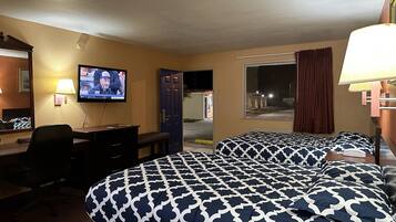 Hochwertige Bettwaren, Daunenbettdecken, Schreibtisch