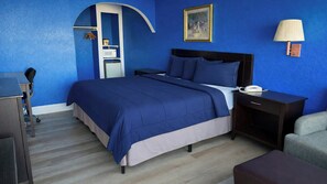 Premium bedding, down duvets, desk, iron/ironing board