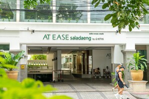 Exterior - At Ease Saladaeng by AETAS (Bangkok)